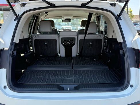 Used 2024 Honda Pilot EX-L image 16