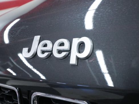 Used 2025 Jeep Grand Cherokee L Limited RWD image 36