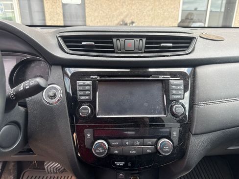 Used 2017 Nissan Rogue SL w/ SL Premium Package AWD/4WD image 14