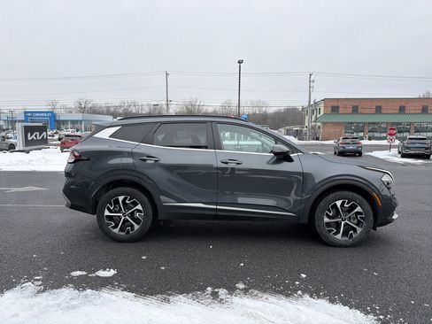 Used 2023 Kia Sportage EX w/ EX Premium Package image 4