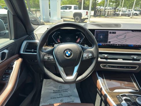 Used 2024 BMW X5 xDrive40i w/ Parking Assistance Package AWD/4WD image 32