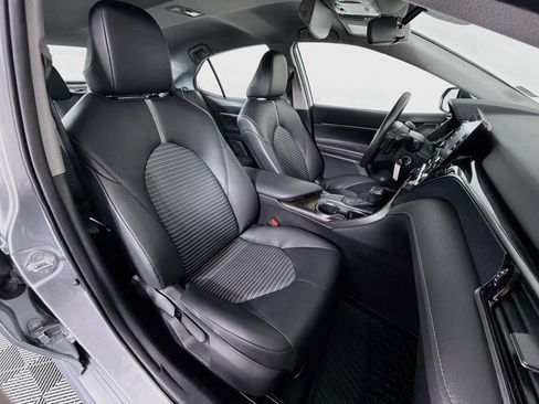 Used 2024 Toyota Camry SE FWD image 32