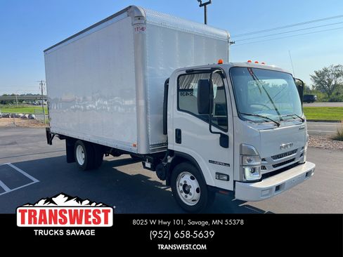 Used 2024 Isuzu NPR image 3
