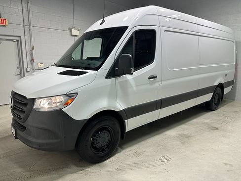 Used 2023 Mercedes-Benz Sprinter 2500 image 20