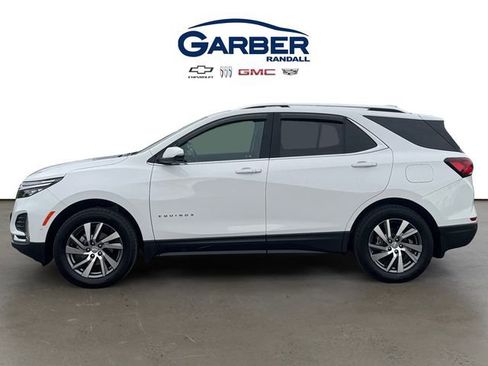 Used 2024 Chevrolet Equinox Premier AWD/4WD image 2