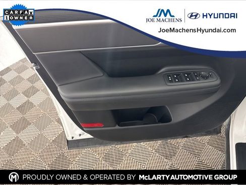 Certified 2025 Hyundai Santa Fe SEL image 23