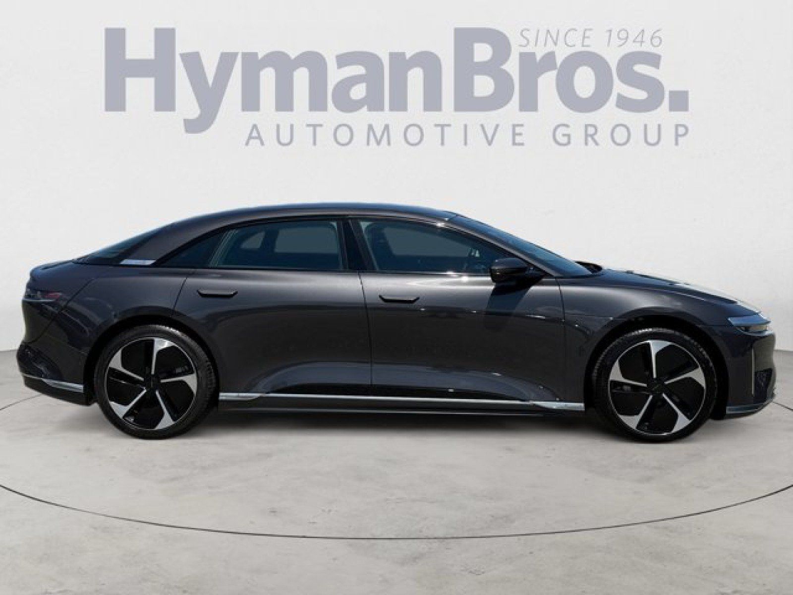 Used 2024 Lucid Air Touring AWD/4WD image 2