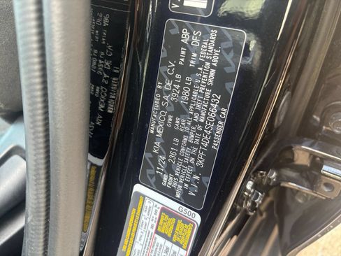 Used 2025 Kia K4 FWD image 27