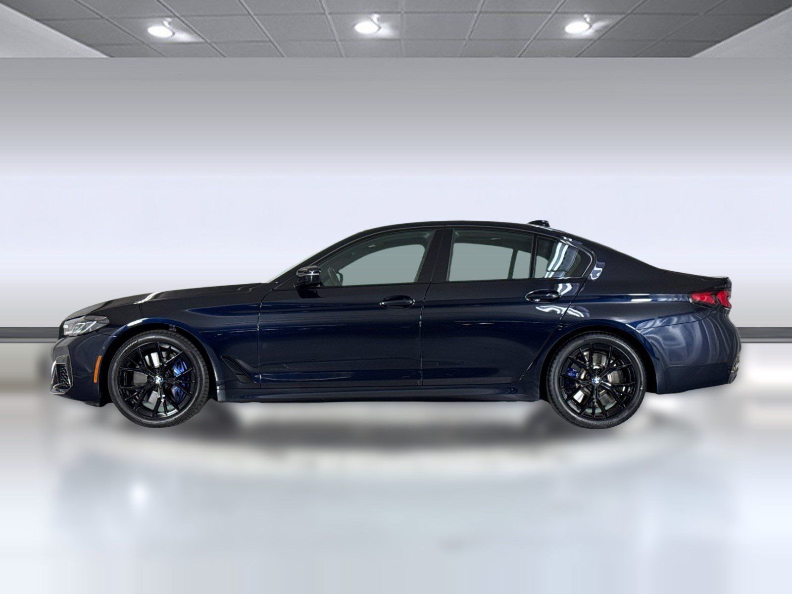 Used 2023 BMW 540i w/ M Sport Package RWD image 2