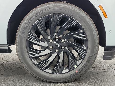 New 2025 Lincoln Navigator L Reserve image 9