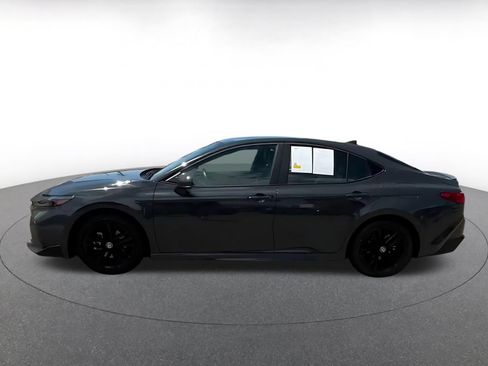 Used 2026 Toyota Camry SE FWD image 7