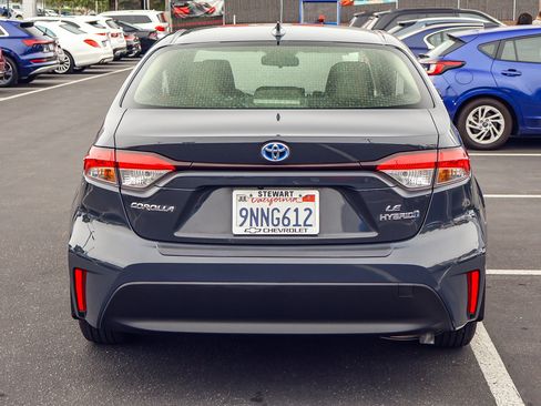 Used 2024 Toyota Corolla LE w/ LE Convenience Package FWD image 19