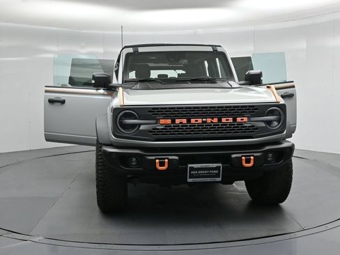 Used 2023 Ford Bronco Badlands w/ Sasquatch Package AWD/4WD image 31