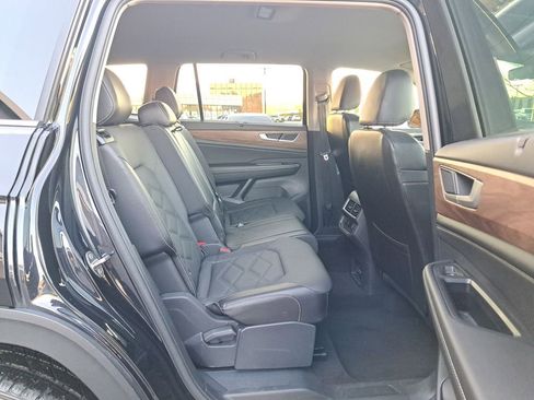 Used 2024 Volkswagen Atlas SE image 26