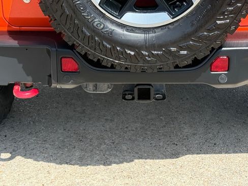 Used 2018 Jeep Wrangler Unlimited Rubicon w/ Dual Top Group AWD/4WD image 6