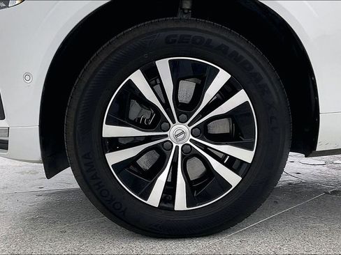 Certified 2022 Volvo XC60 T8 Inscription Expression image 12