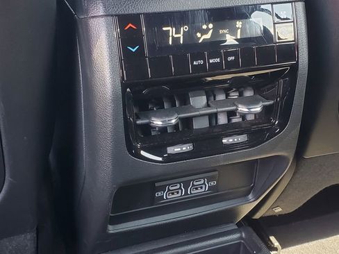 Used 2025 Jeep Grand Cherokee L Laredo AWD/4WD image 31