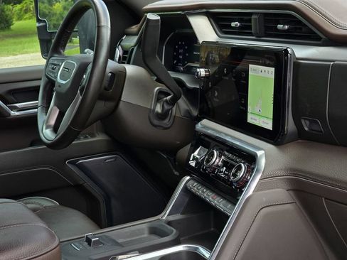 Used 2024 GMC Sierra 2500 Denali w/ Denali Reserve Package AWD/4WD image 44