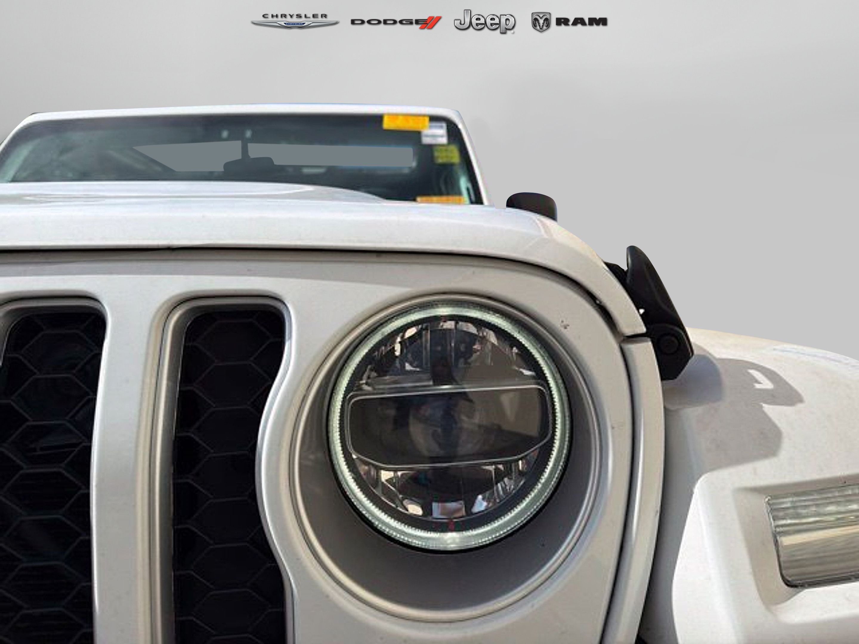 Used 2022 Jeep Wrangler Unlimited Sahara w/ Cold Weather Group AWD/4WD image 25