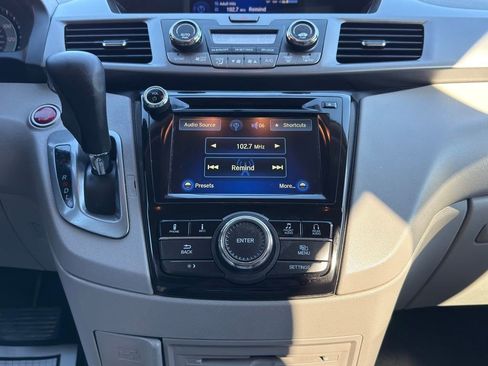 Used 2016 Honda Odyssey SE image 30