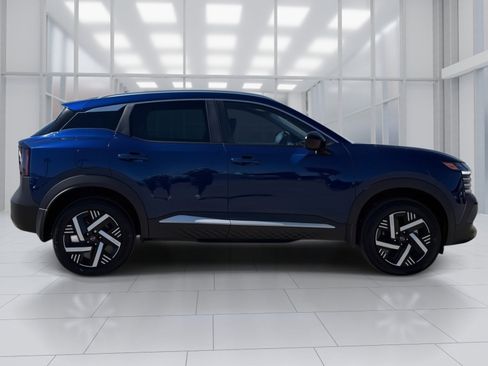 New 2026 Nissan Kicks SV image 6
