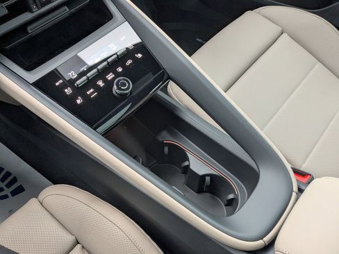 New 2026 Porsche Macan 4 Electric AWD/4WD image 21