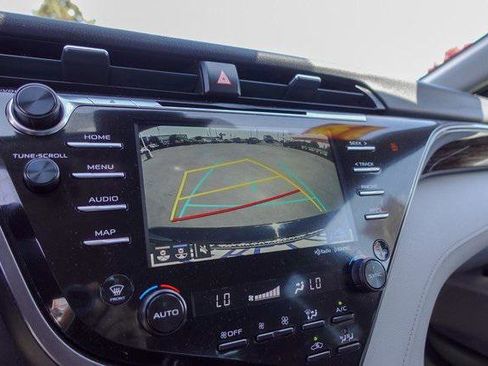 Certified 2019 Toyota Camry LE image 28