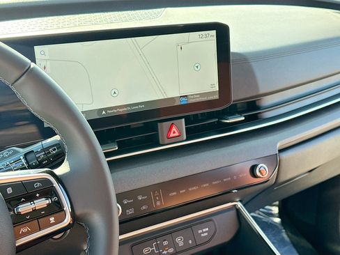 New 2026 Kia Carnival SX image 10