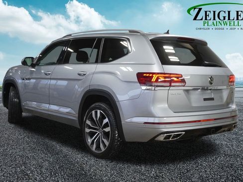 Used 2021 Volkswagen Atlas SEL Premium image 2