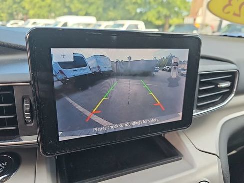 Used 2023 Ford Explorer XLT w/ Equipment Group 202A RWD image 27