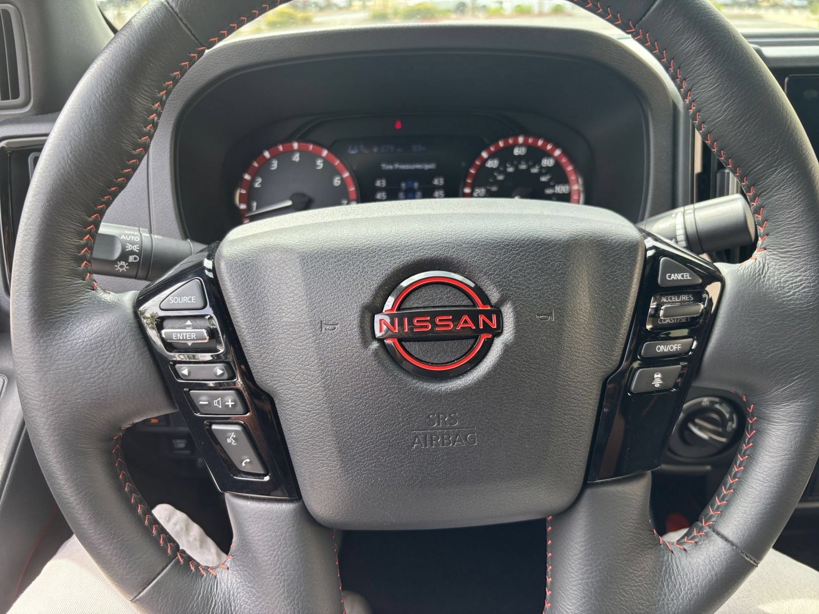 Used 2026 Nissan Frontier PRO-4X AWD/4WD image 28