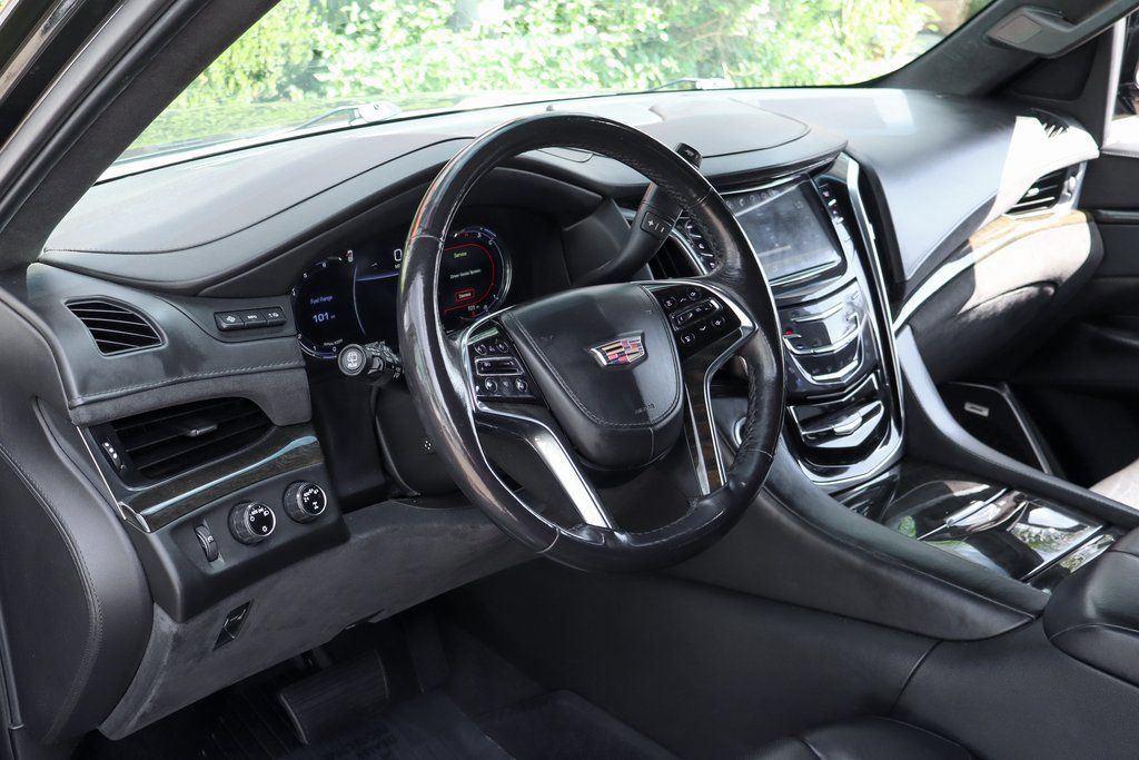 Used 2019 Cadillac Escalade Platinum AWD/4WD image 21