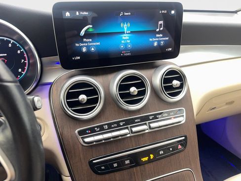 Used 2022 Mercedes-Benz GLC 300 w/ Premium Package Lite image 58