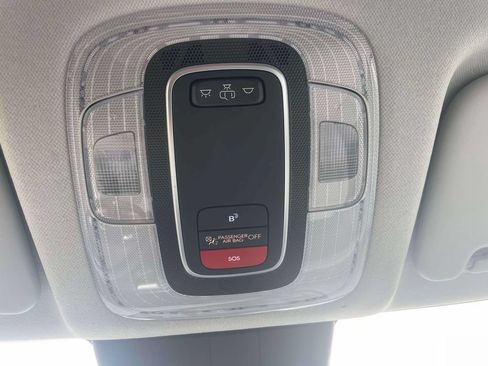 Used 2024 Hyundai Kona SEL AWD/4WD image 32