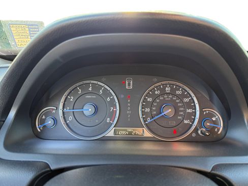 Used 2010 Honda Crosstour EX-L image 11