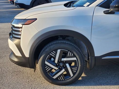 New 2026 Nissan Kicks SV image 5