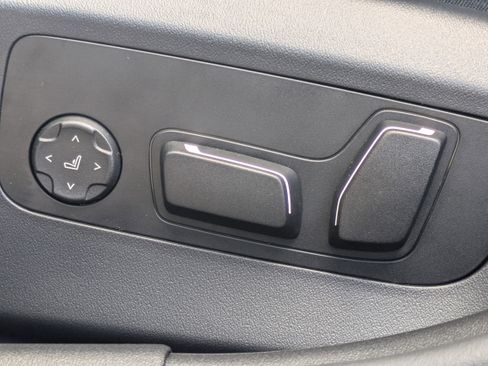 Used 2026 BMW 530i w/ M Sport Package image 21