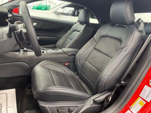 Used 2025 Ford Mustang GT Premium RWD image 13