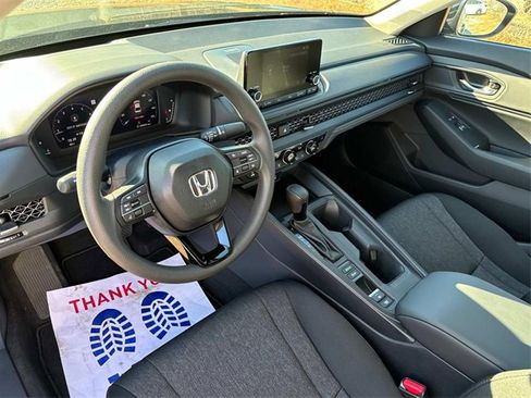 New 2025 Honda Accord SE image 4