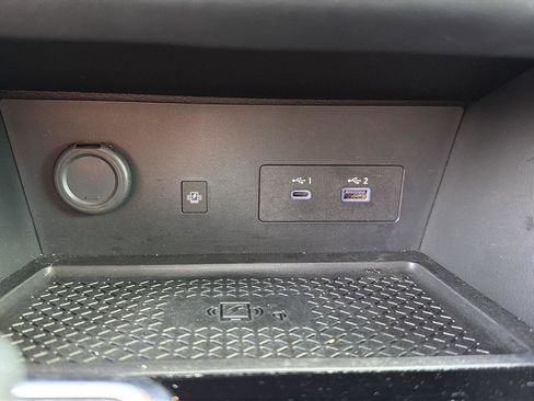 Used 2025 Nissan Pathfinder SL FWD image 9