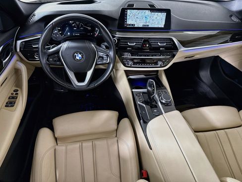 Used 2018 BMW 530i w/ Premium Package RWD image 17