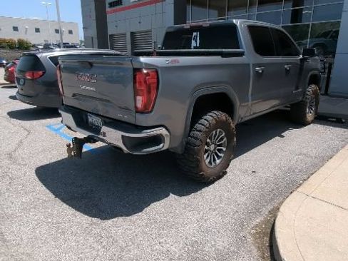 Used 2020 GMC Sierra 1500 SLE w/ SLE Value Package AWD/4WD image 12