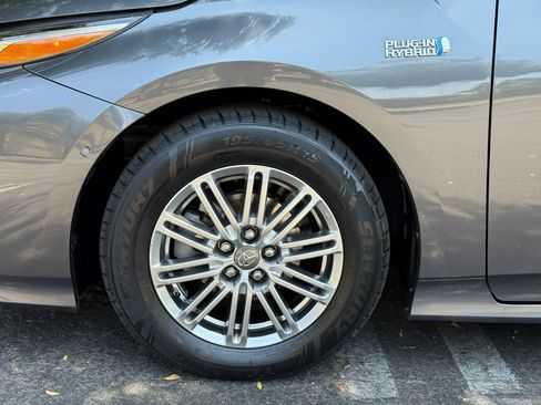 Used 2019 Toyota Prius Prime Advanced w/ Carpet Mat Package FWD image 36
