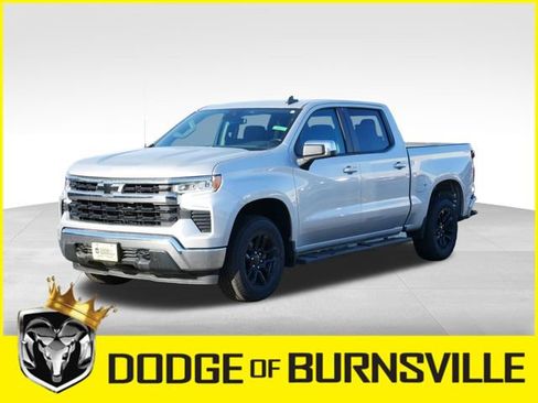Used 2022 Chevrolet Silverado 1500 LT image 3