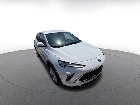 Used 2025 Buick Encore GX Preferred image 2