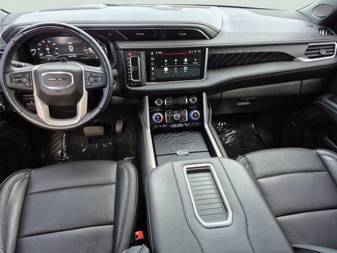 Used 2024 GMC Yukon Denali w/ Advanced Technology Package AWD/4WD image 13