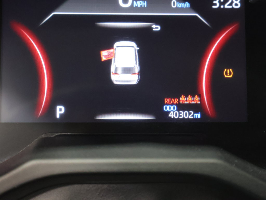 Used 2025 Toyota RAV4 LE AWD/4WD image 36