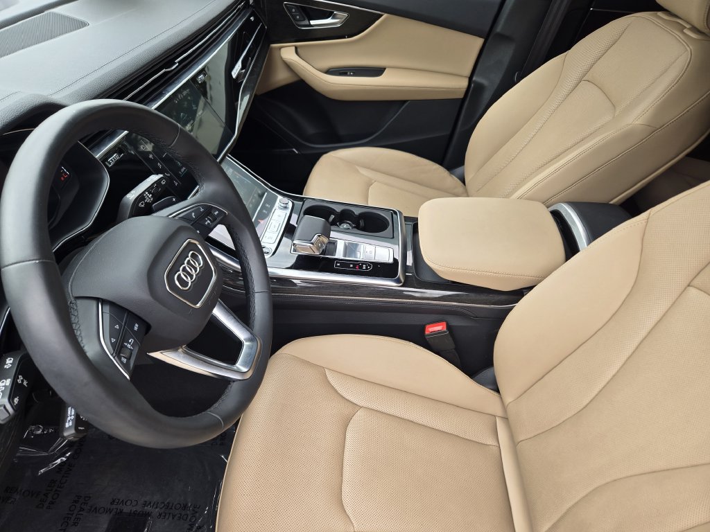 Certified 2023 Audi Q7 2.0T Premium Plus w/ Prestige Package AWD/4WD image 17