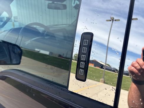 Used 2020 Ford F150 XLT w/ Equipment Group 302A Luxury AWD/4WD image 14
