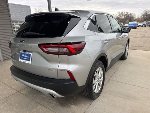 Certified 2023 Ford Escape Active w/ Tech Pack #1 image 9